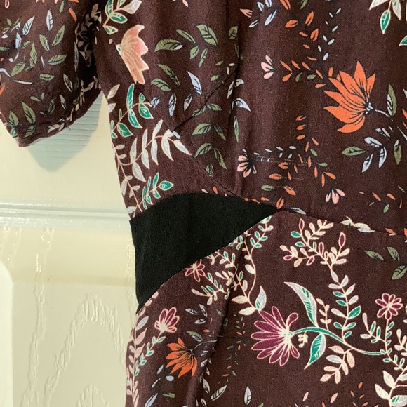 Cute dress - Picture 3 of 5